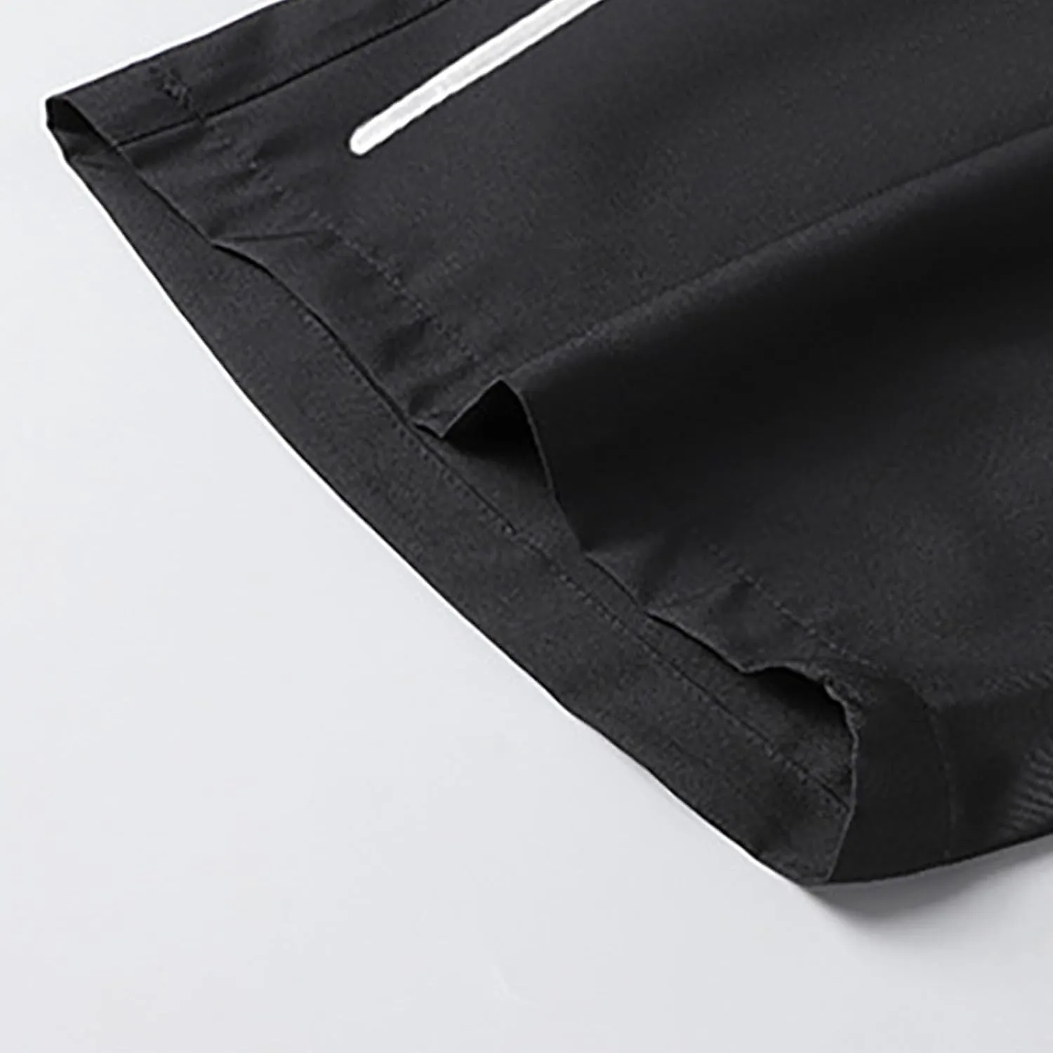 Men's Casual Shorts Elastic Waist Drawstring Shorts Summer Beach Shorts with Zipper Pockets Quick Dry Swimwear Shorts