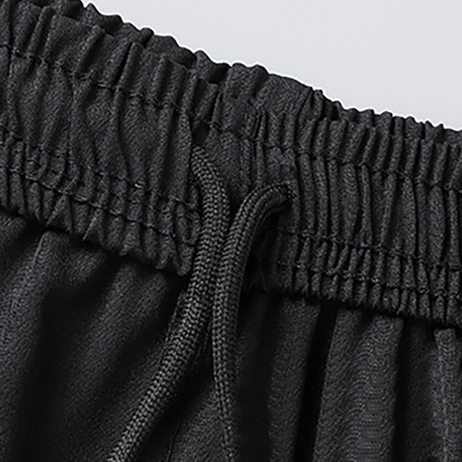 Men's Casual Shorts Elastic Waist Drawstring Shorts Summer Beach Shorts with Zipper Pockets Quick Dry Swimwear Shorts