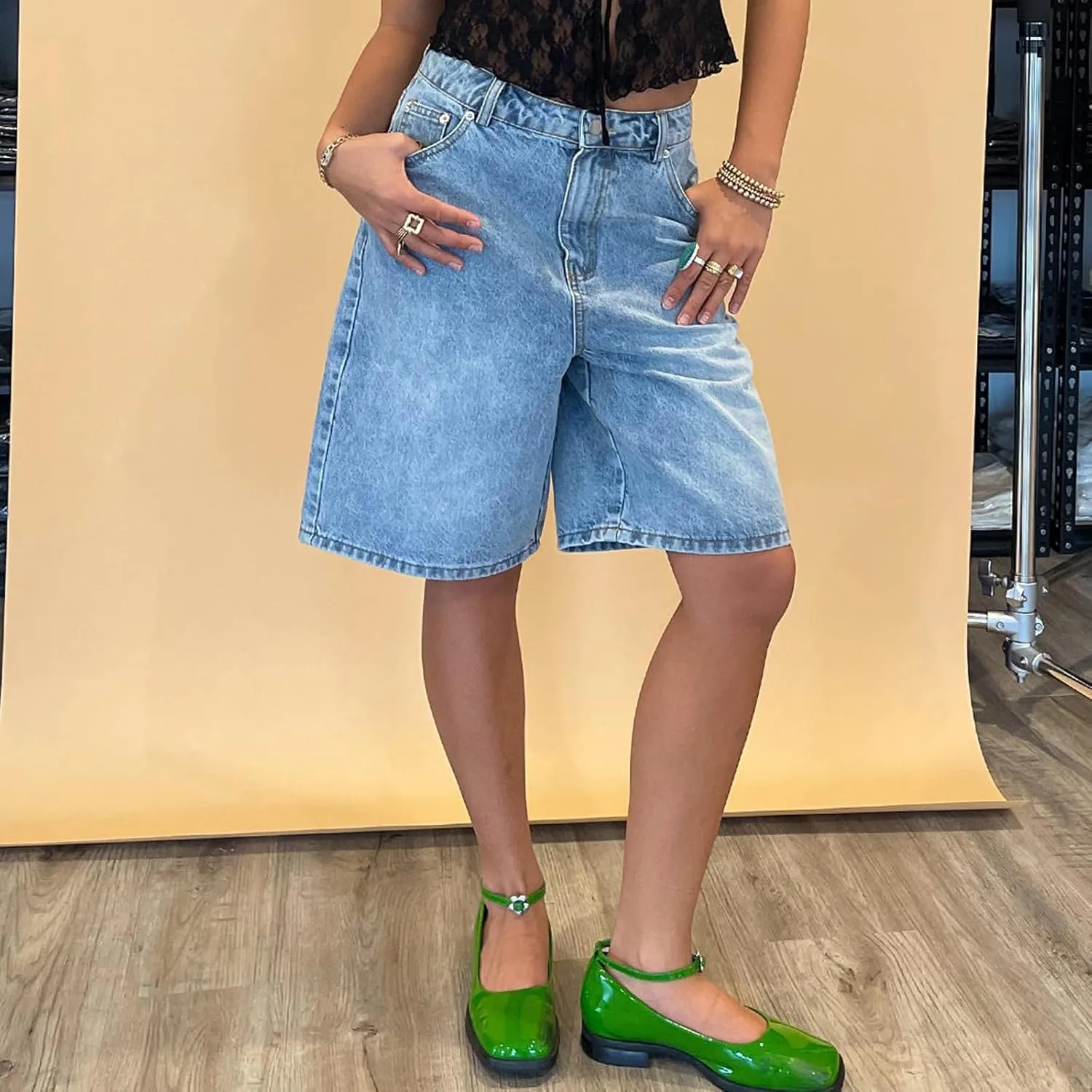 Women High Waist Denim Shorts Knee Length Loose Fit Wide Leg Long Jean Shorts with Pockets